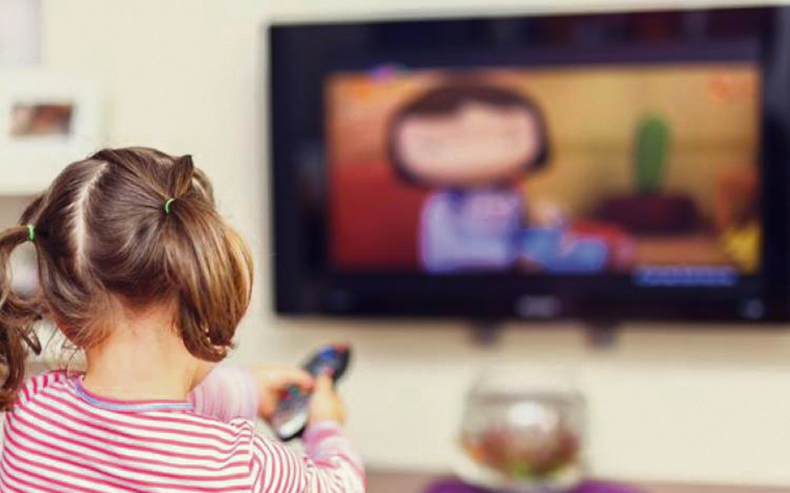 Çocuğunuza Uzun Saatler Televizyon İzletmeyin